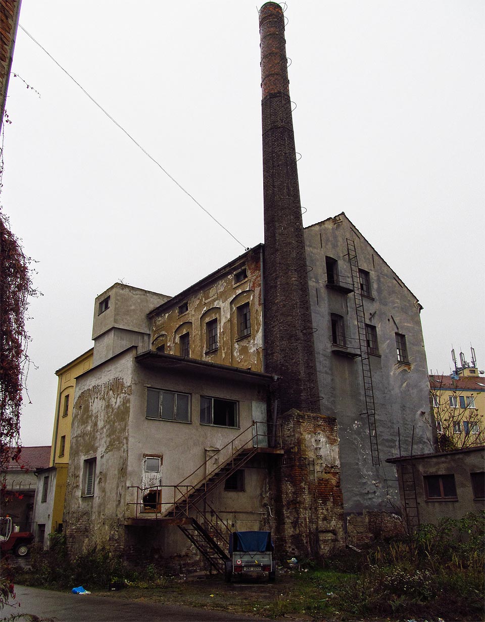 Kotelna a výtopna u severní brány.