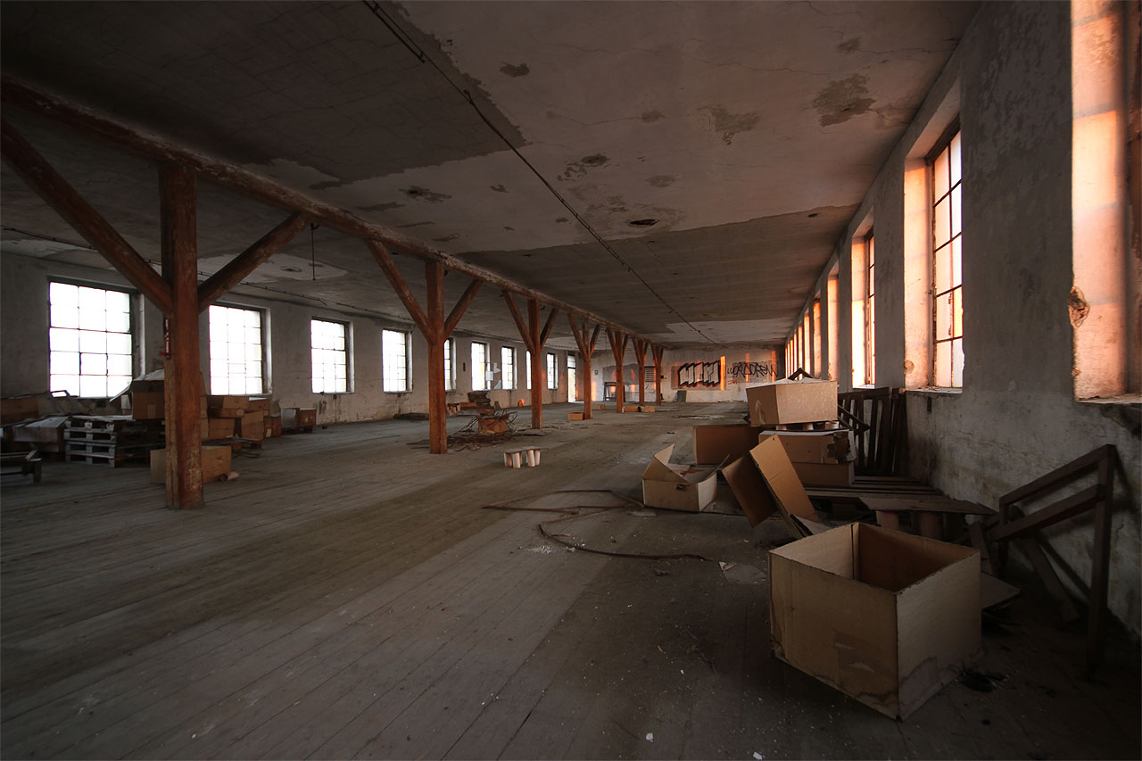 Čtvrté patro, alias páté podlaží Wengrafovy mykárny, skárny a přádelny na Cejlu.