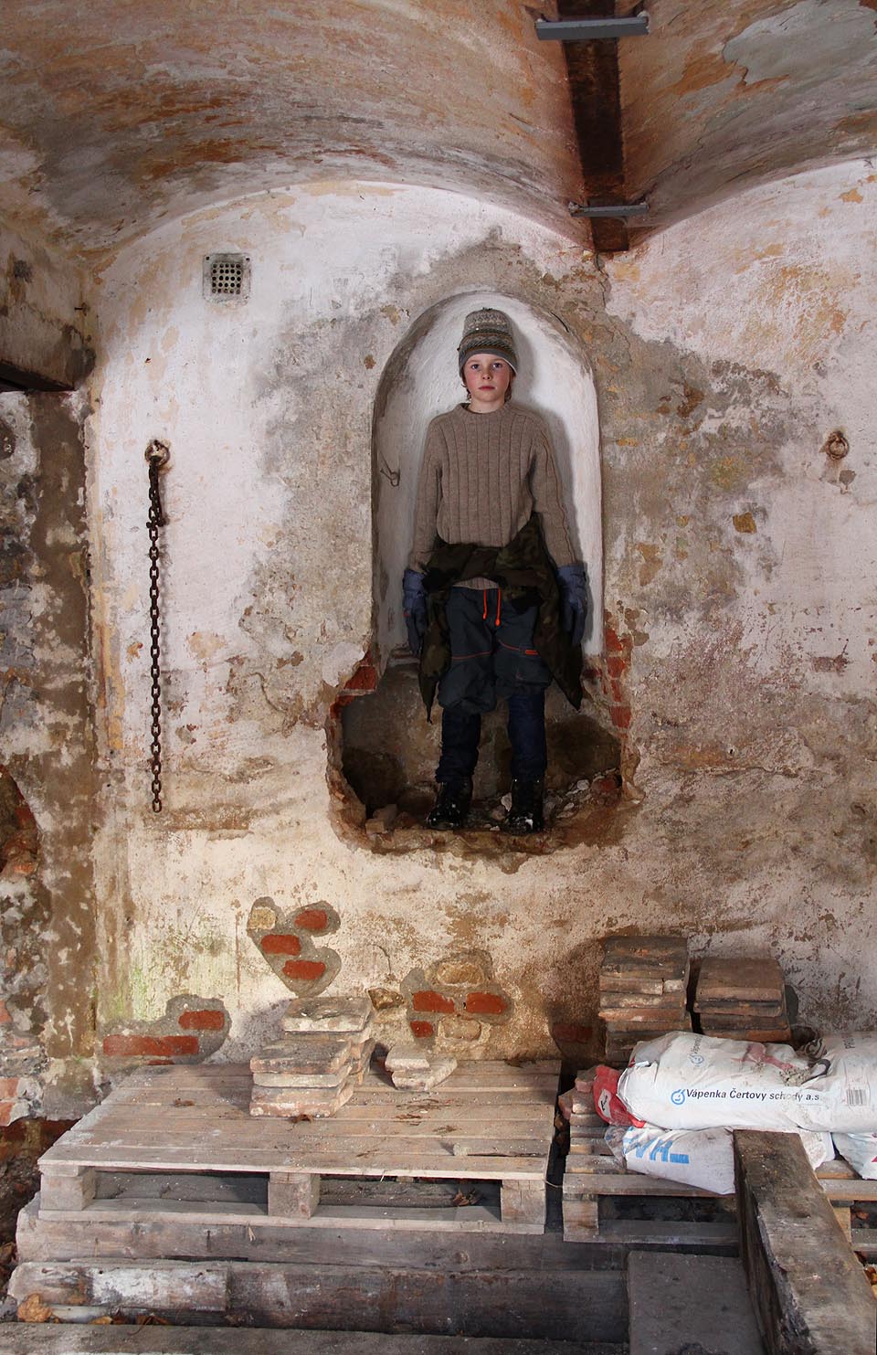 Některé sochy vypadají jako živé.