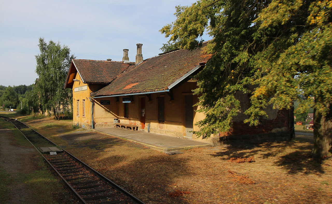 Střecha skryje cestující před deštěm dnes stejně dobře jako v roce 1899. Střecha skryje cestující před deštěm dnes stejně dobře jako v roce 1899.