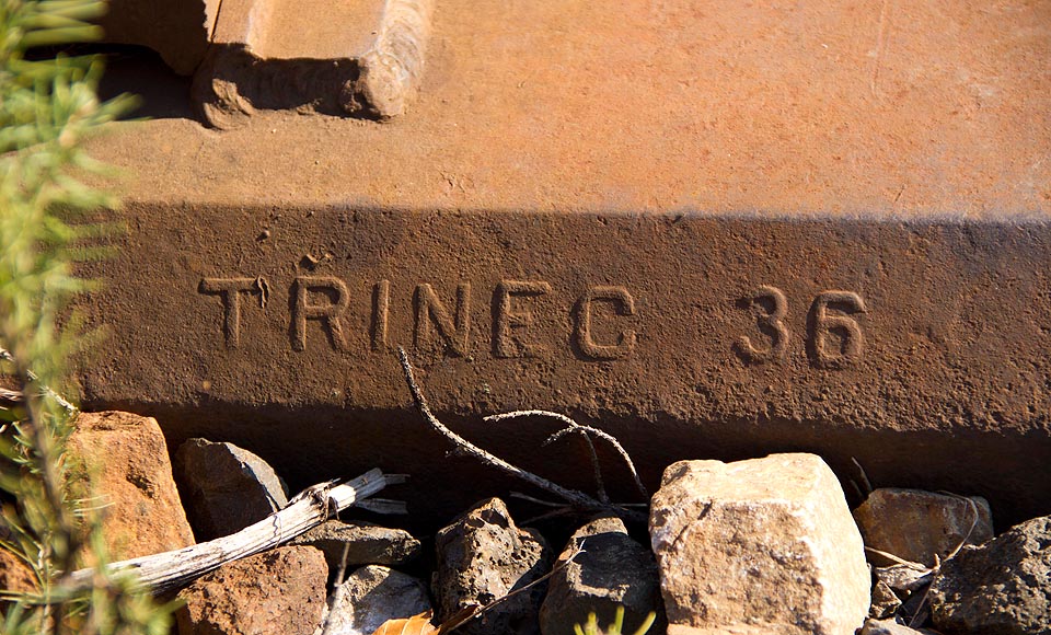 Železniční stanice Zbojská ve stejnojmenném horském sedle.