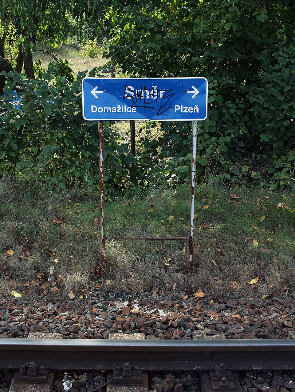 V roce 2023 nebyla zastávka Zbůch v nejlepším stavu, protože utrpěla útoky vandalů.