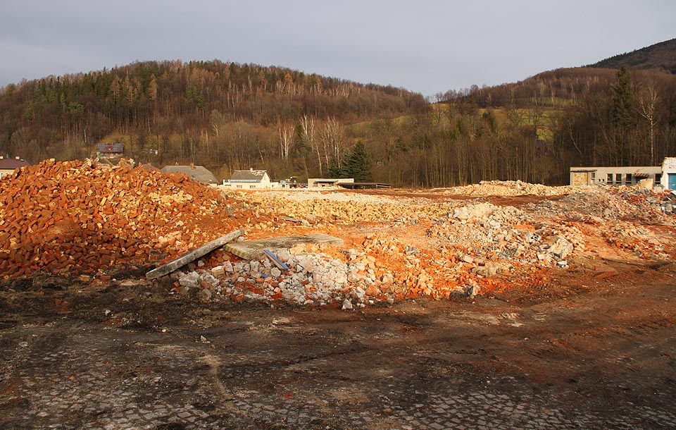<a href=/Tema/Zlat%C3%A9%20Hory>Zlaté Hory</a> jsou zase o kousek menší a o kousek smutnější.